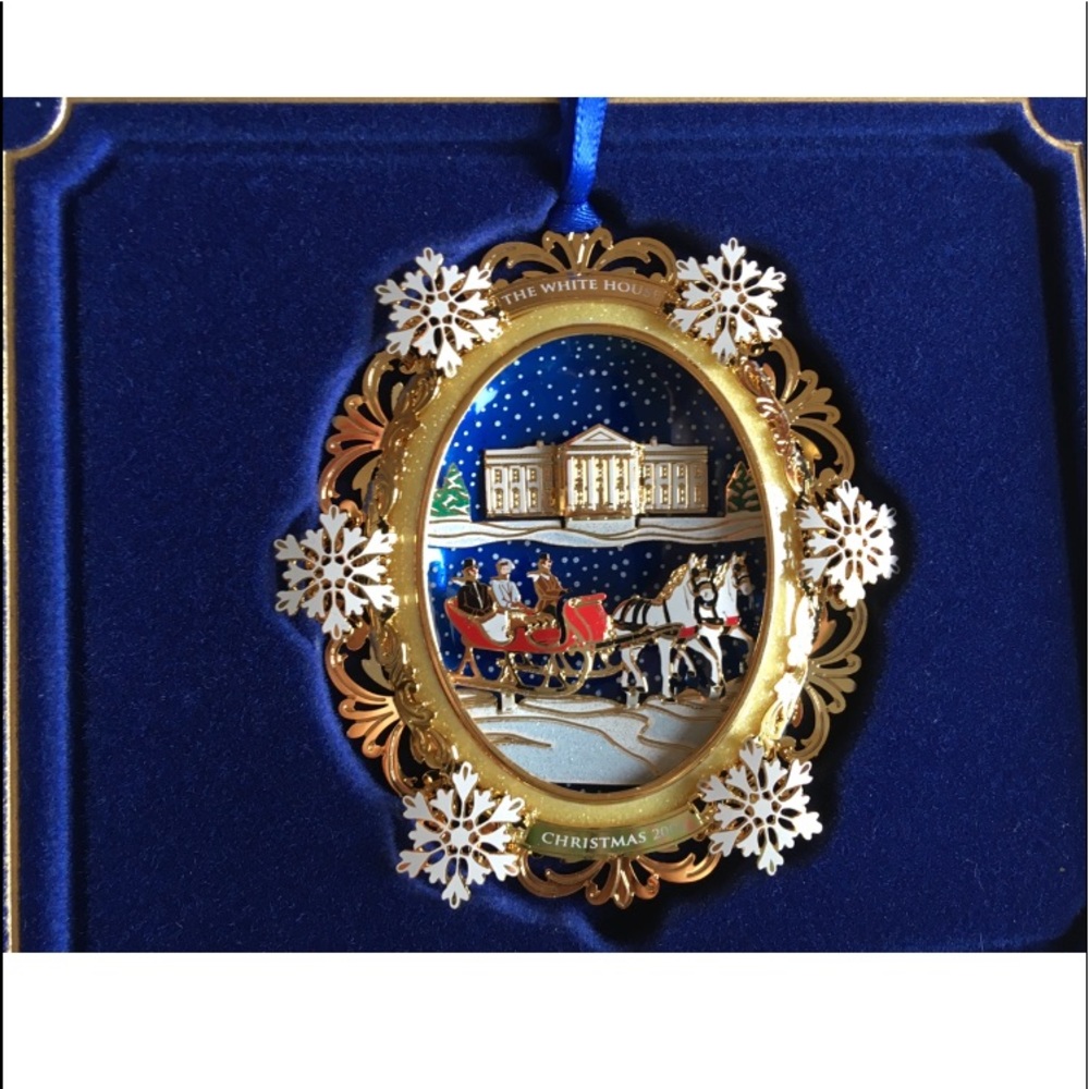 NIB Authentic 2004 White House Christmas Ornament
